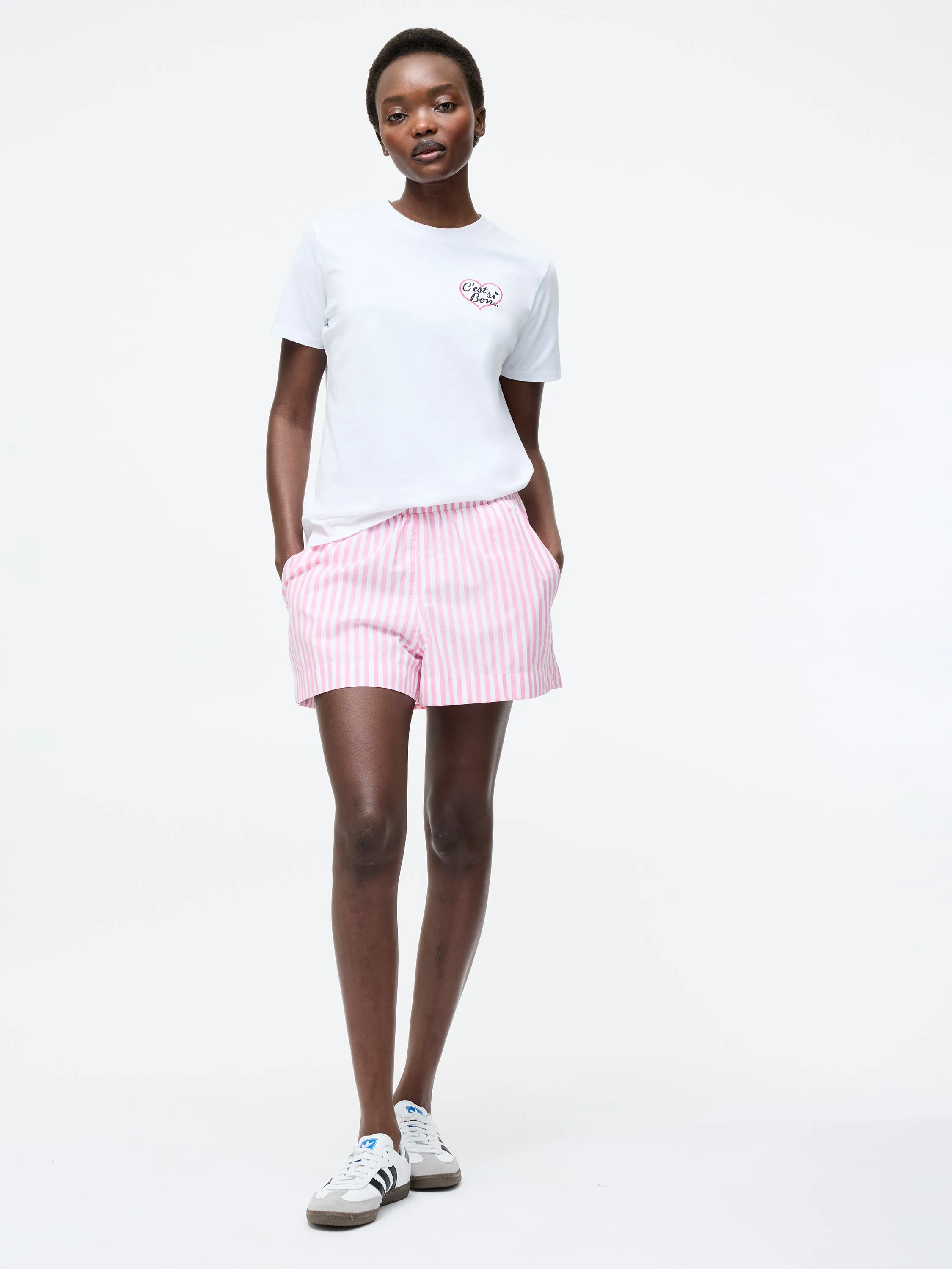 C'st Si Bon Embroidered Graphic T-Shirt